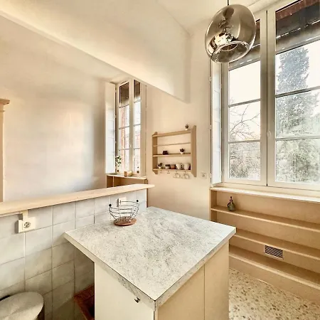 Grand Standing Lit King Size Capitole *