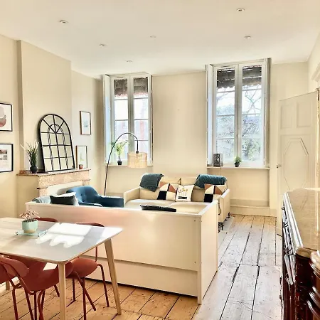 Grand Standing Lit King Size Capitole * Toulouse