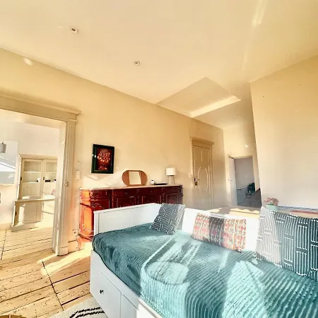 Grand Standing Lit King Size Capitole * Toulouse